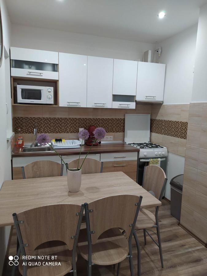 Evelyn Apartman Hajdúszoboszló Exterior foto